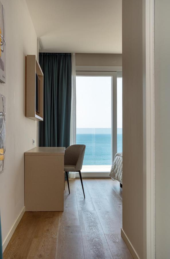 Galassia Suites&spa 4*