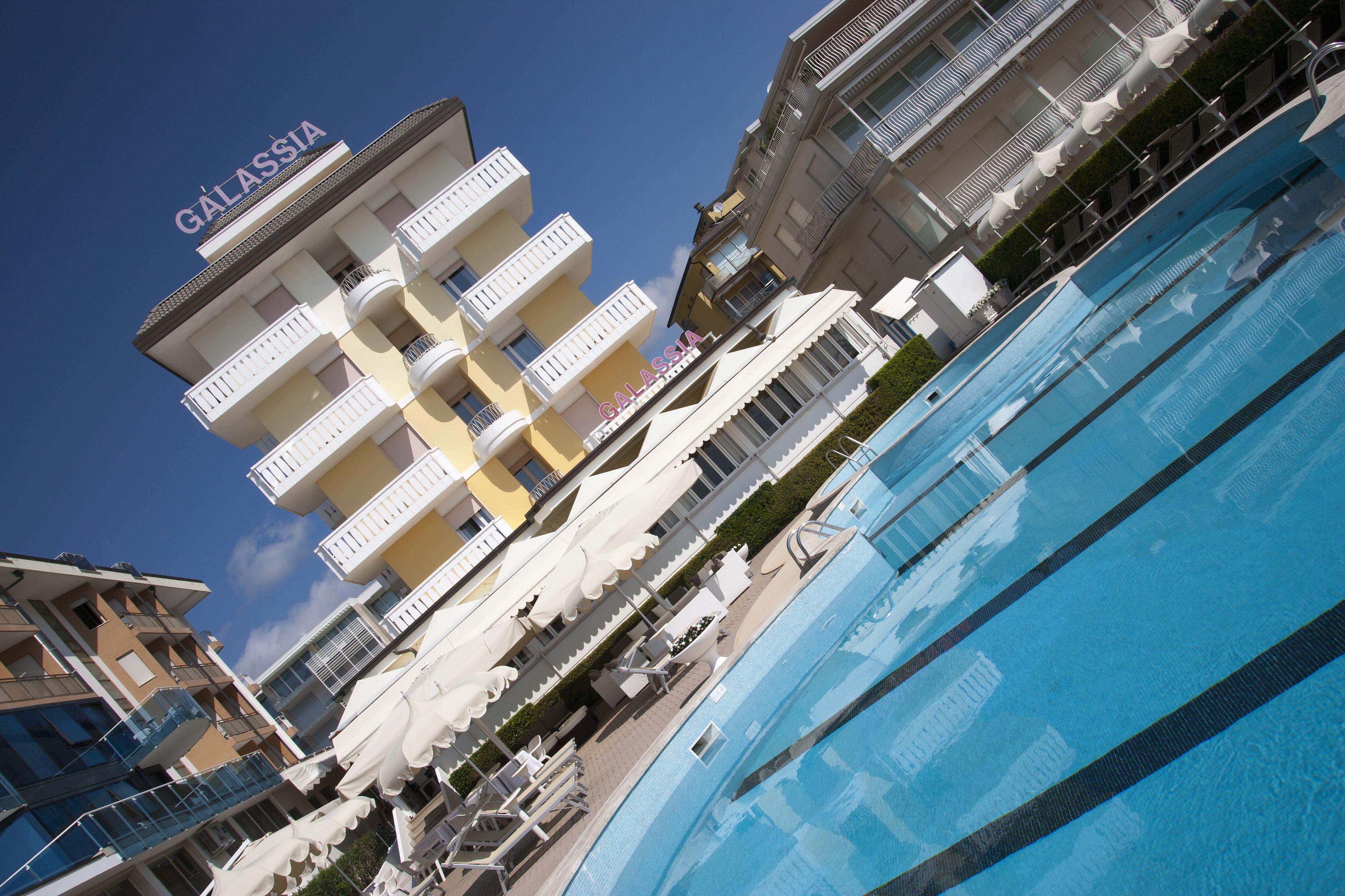 Galassia Suites&spa Hotel 4*
