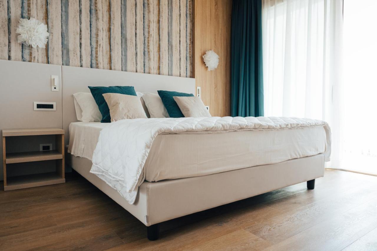 Galassia Suites&spa 4*