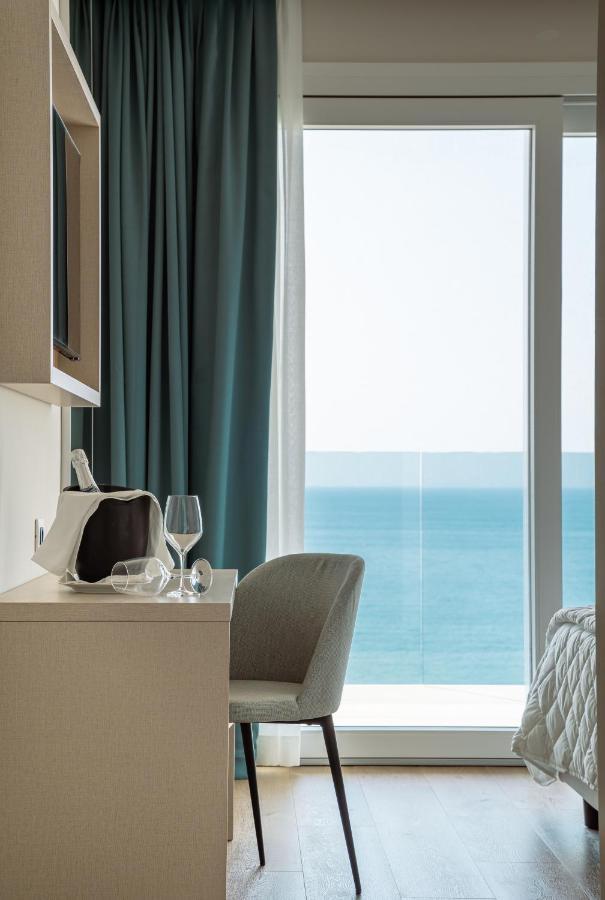 Galassia Suites&spa Hotel