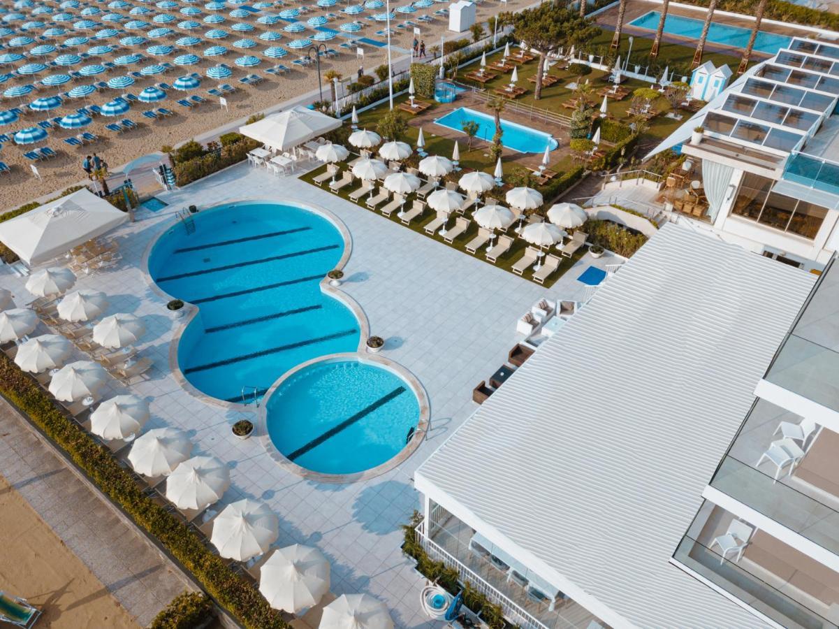 Galassia Suites&spa Hotel 4*